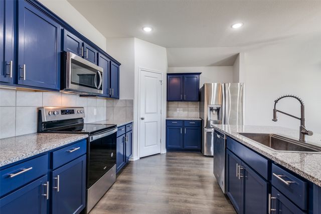 980 Fueller Drive, Aubrey, TX 76227