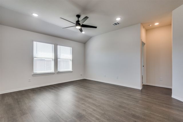 980 Fueller Drive, Aubrey, TX 76227