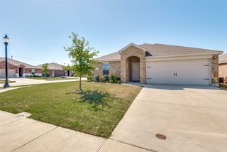 980 Fueller Drive, Aubrey, TX 76227