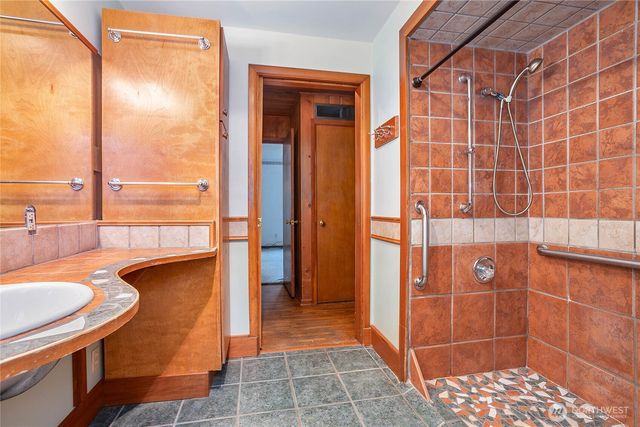 1211 Yew Street, Bellingham, WA 98229