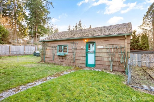 1211 Yew Street, Bellingham, WA 98229