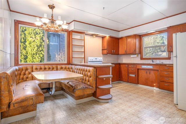 1211 Yew Street, Bellingham, WA 98229