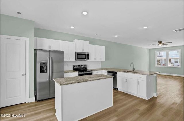 317 Starfish Lane, Sneads Ferry, NC 28460