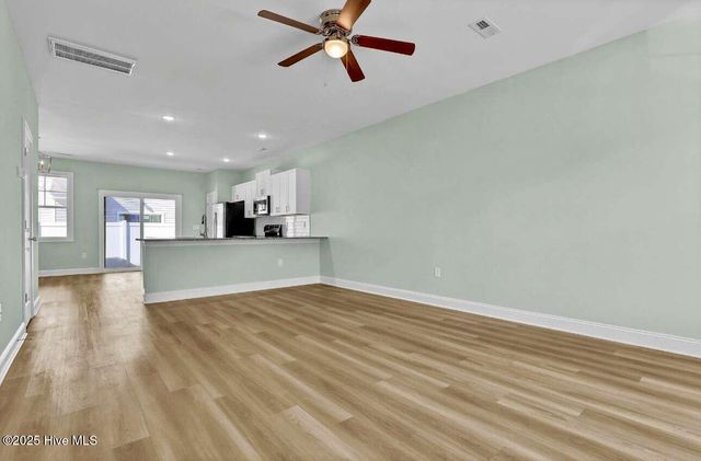 317 Starfish Lane, Sneads Ferry, NC 28460