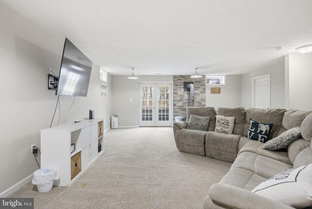 4624 STRASBURG RD, Strasburg, VA 22657