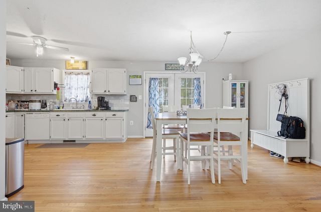 4624 STRASBURG RD, Strasburg, VA 22657