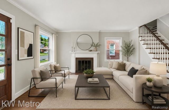 1458 Hampton Road, Grosse Pointe Woods, MI 48236