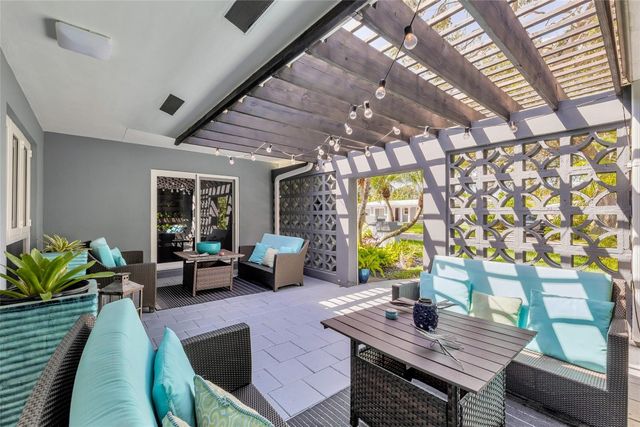 1930 NE 28th Court, Lighthouse Point, FL 33064