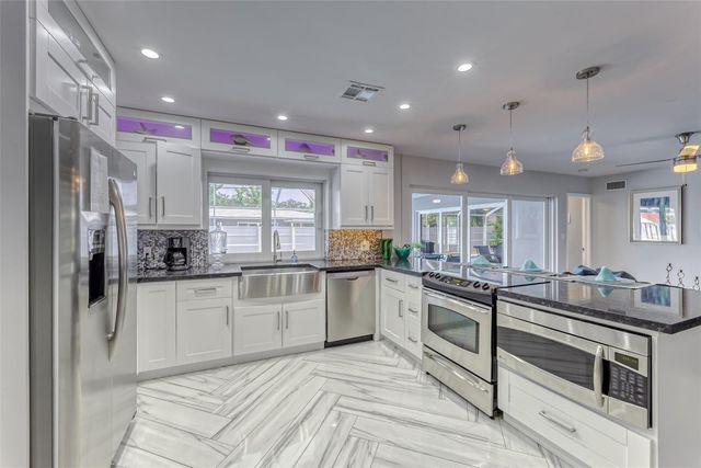 1930 NE 28th Court, Lighthouse Point, FL 33064