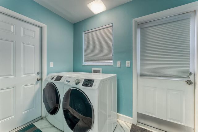 1930 NE 28th Court, Lighthouse Point, FL 33064