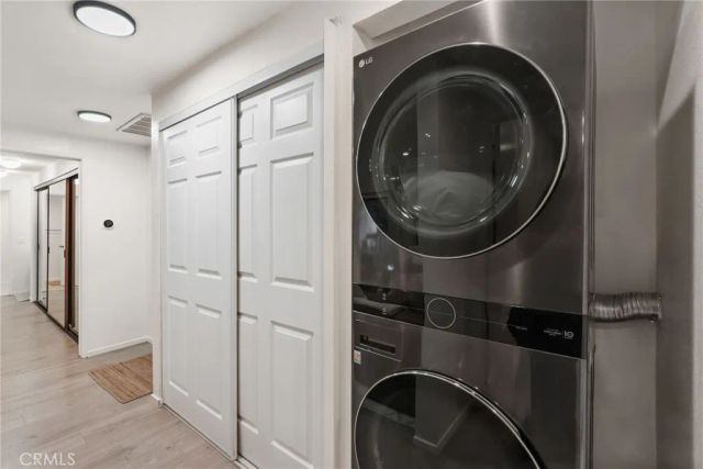 17914 Magnolia Boulevard 135, Encino, CA 91316