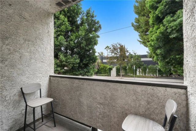 17914 Magnolia Boulevard 135, Encino, CA 91316