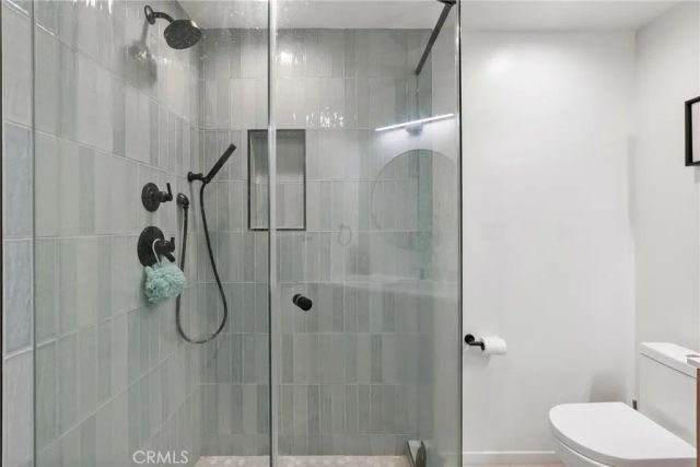 17914 Magnolia Boulevard 135, Encino, CA 91316