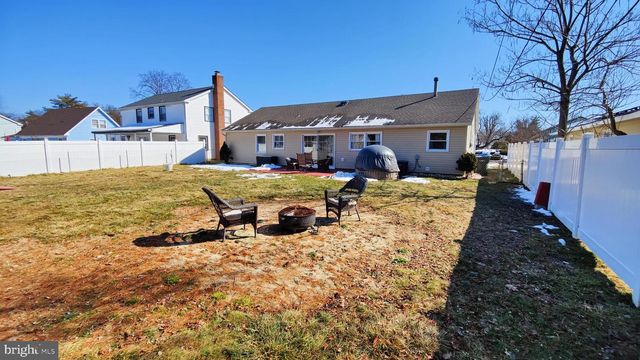 146 GLENVIEW LN, Willingboro, NJ 08046