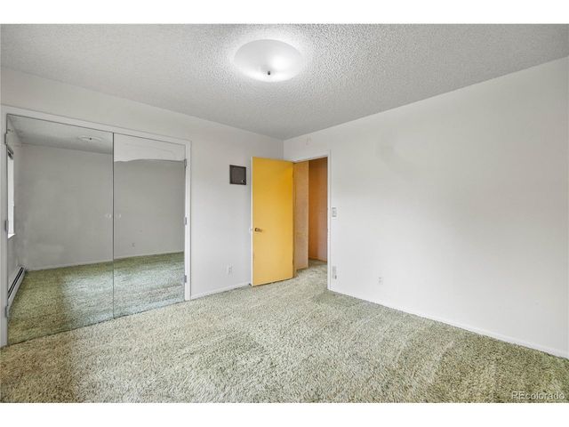 7090 S Windsor St, Littleton, CO 80128