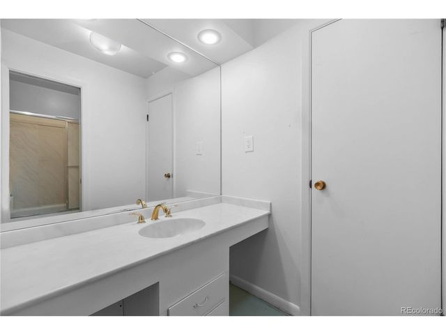 7090 S Windsor St, Littleton, CO 80128