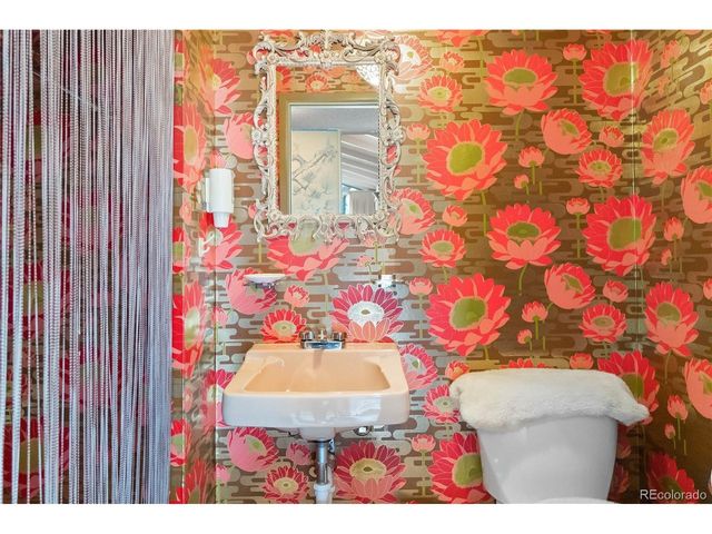 7090 S Windsor St, Littleton, CO 80128