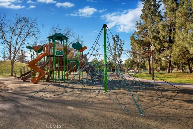 81 Via Barcelona, Rancho Santa Margarita, CA 92688