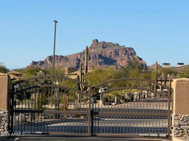 7445 E EAGLE CREST Drive 1119, Mesa, AZ 85207