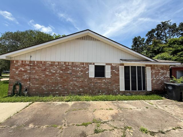 1538 Briarbank Drive, Missouri City, TX 77498