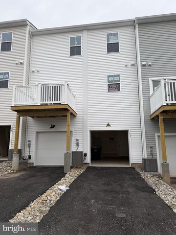 739 PLATINUM DR, Phoenixville, PA 19460