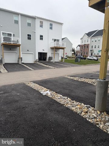 739 PLATINUM DR, Phoenixville, PA 19460