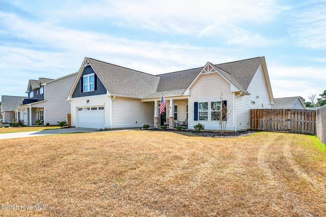 42 E Maritt Street, Hampstead, NC 28443