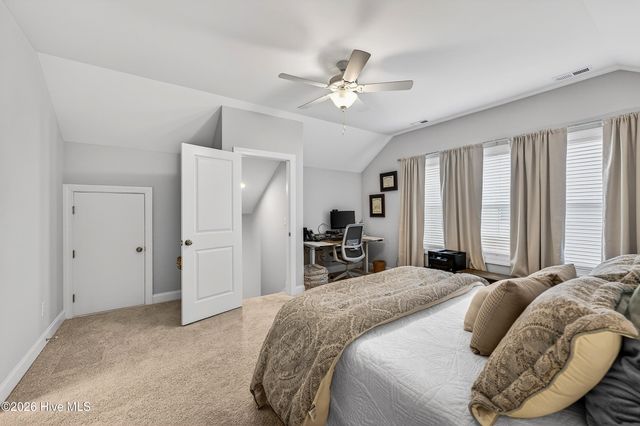 42 E Maritt Street, Hampstead, NC 28443