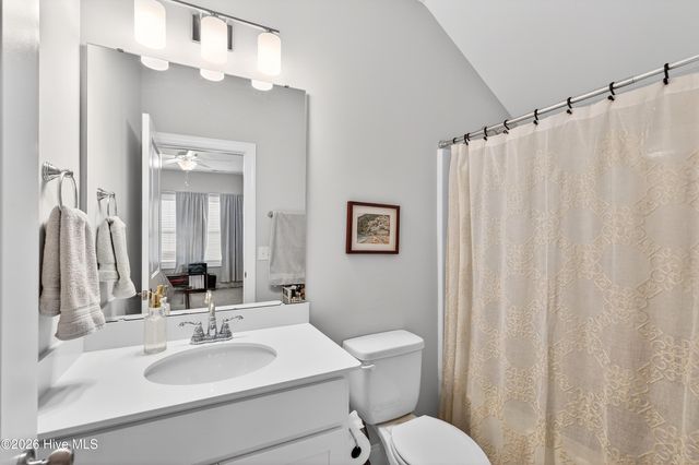 42 E Maritt Street, Hampstead, NC 28443