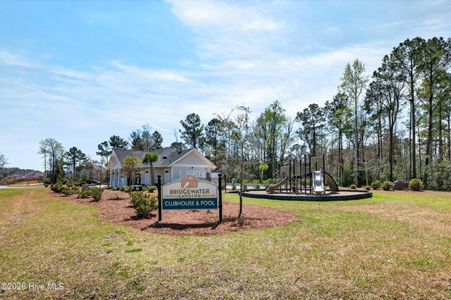 42 E Maritt Street, Hampstead, NC 28443