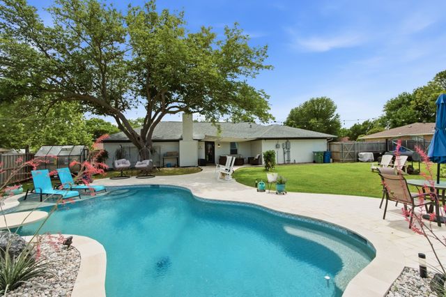 125 Villa Park Drive, Highland Village, TX 75077