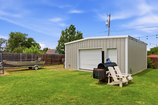 125 Villa Park Drive, Highland Village, TX 75077