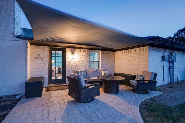 125 Villa Park Drive, Highland Village, TX 75077