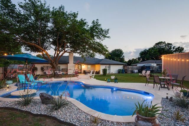 125 Villa Park Drive, Highland Village, TX 75077