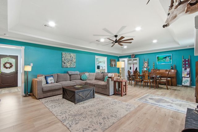 125 Villa Park Drive, Highland Village, TX 75077