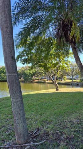 8020 Hampton Blvd 202, North Lauderdale, FL 33068