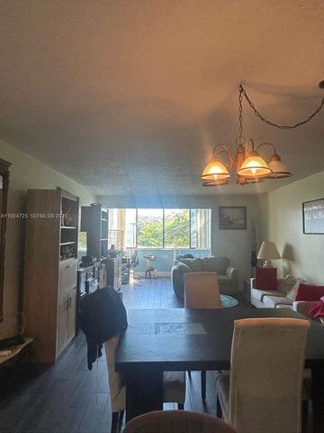 8020 Hampton Blvd 202, North Lauderdale, FL 33068