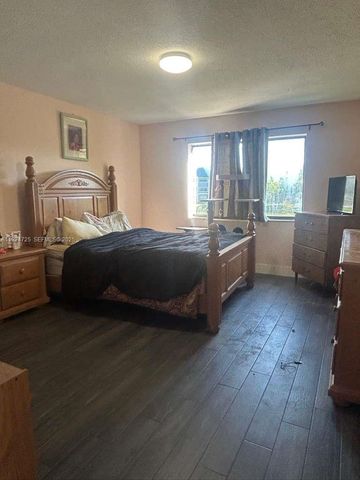 8020 Hampton Blvd 202, North Lauderdale, FL 33068