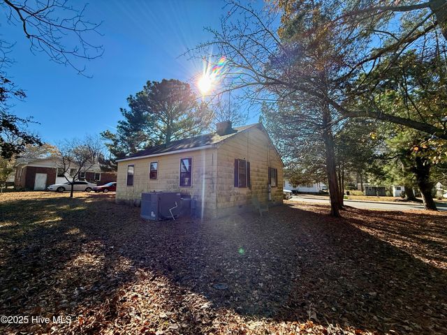 110 N Martin Luther King Jr Drive, Williamston, NC 27892