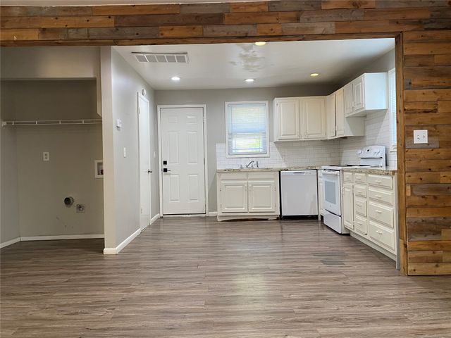 405 S 60th West Avenue, Tulsa, OK 74127