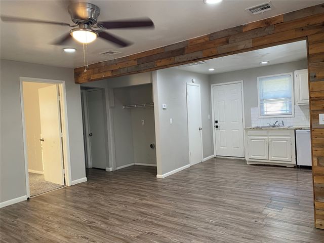 405 S 60th West Avenue, Tulsa, OK 74127