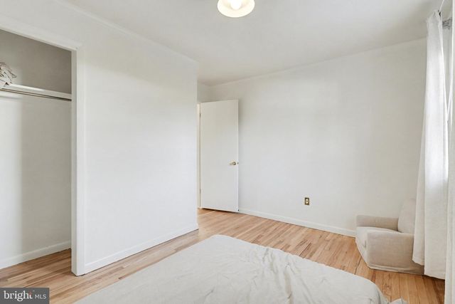 8 MIDLAND CT, Middletown, PA 17057