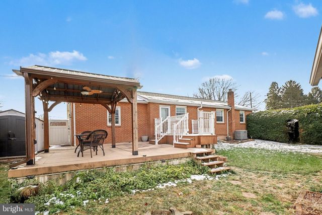 8 MIDLAND CT, Middletown, PA 17057