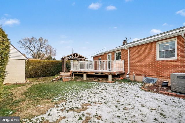 8 MIDLAND CT, Middletown, PA 17057