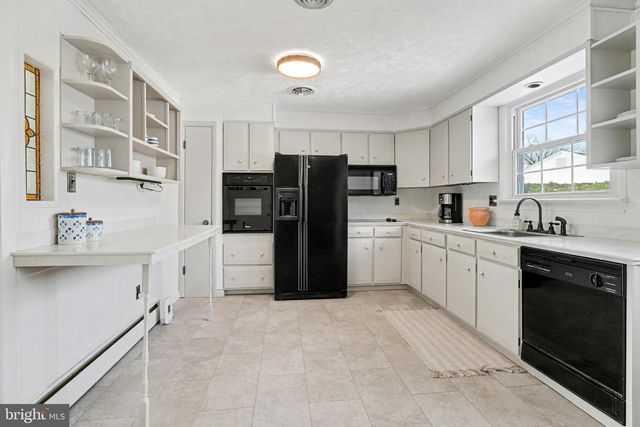 8 MIDLAND CT, Middletown, PA 17057