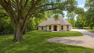 18137 Greenwell Springs Rd, Greenwell Springs, LA 70739