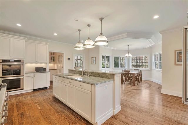 5 Fairway Drive, Mamaroneck, NY 10543