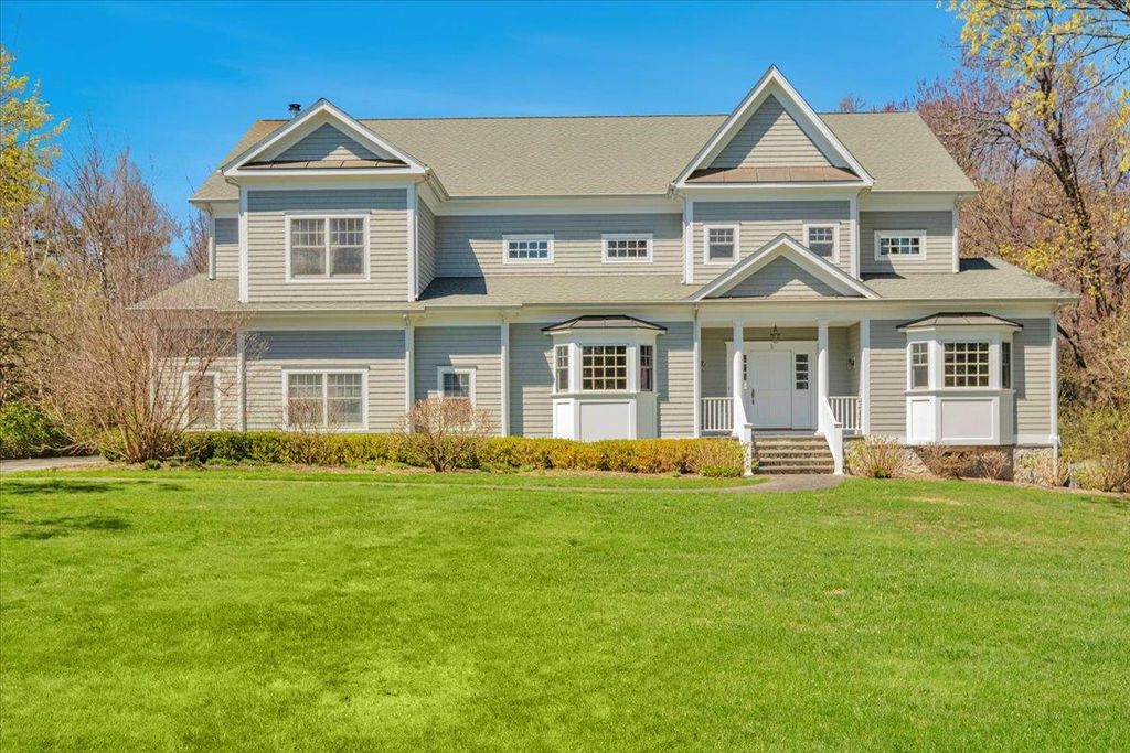 5 Fairway Drive, Mamaroneck, NY 10543