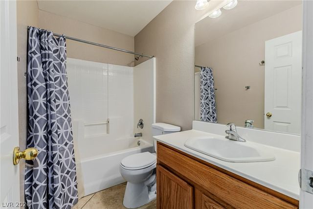 909 East Azure Avenue, North Las Vegas, NV 89081