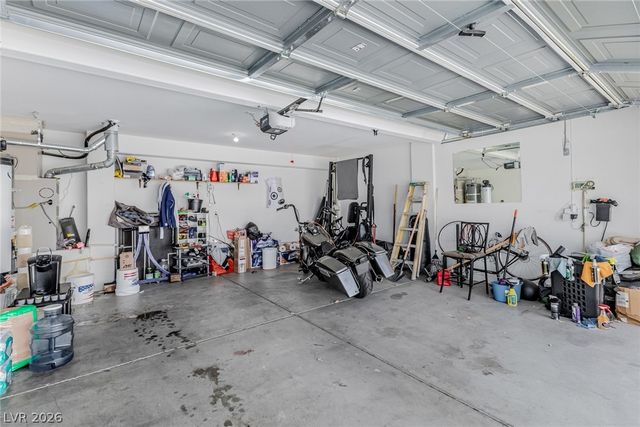 909 East Azure Avenue, North Las Vegas, NV 89081